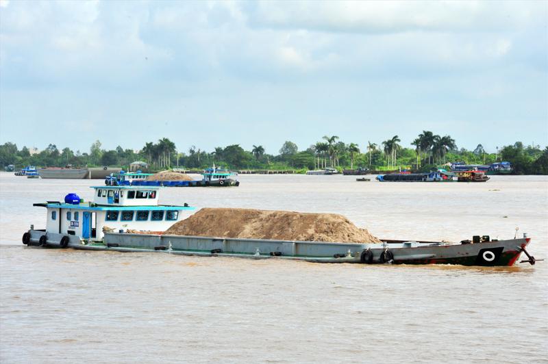 Công ty Hải Toàn có trách nhiệm chấm dứt mọi hoạt động khai thác cát sông tại khu mỏ trên sông Tiền theo quyết định của UBND tỉnh An Giang - Ảnh minh họa