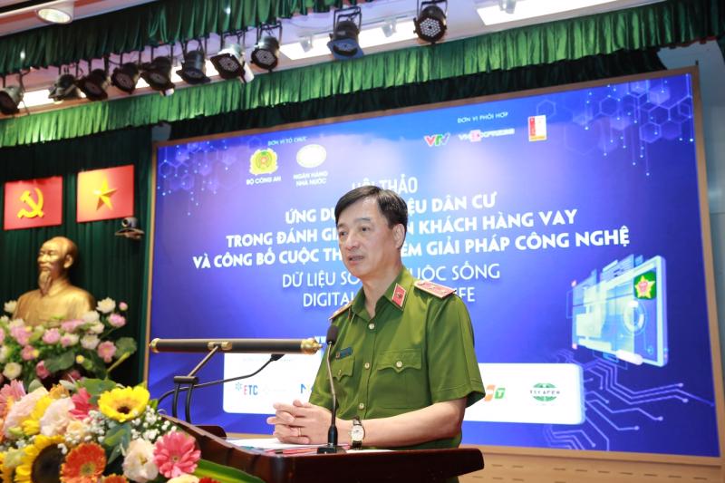 Thứ trưởng Bộ Công an Nguyễn Duy Ngọc phát biểu tại hội thảo.