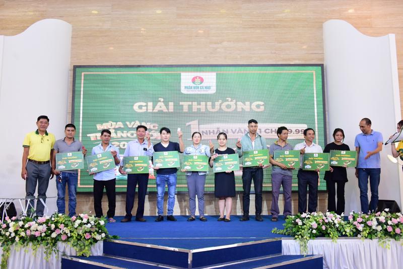 Niềm vui, hân hoan của bà con khi nhận về những giải nhẫn vàng 1 chỉ 99.99.