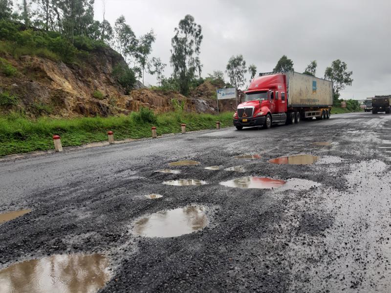 Tỉnh Phú Yên đề nghị triển khai thi công hoàn thành công tác sửa chữa Quốc lộ 1A qua địa bàn tỉnh trước mùa mưa, bão năm 2023. 
