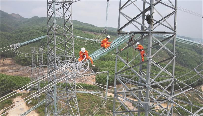 Đường dây 500 kV mạch 3 là dự án có tính cấp bách và đặc biệt quan trọng.