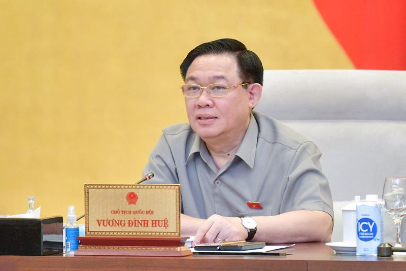 Chủ tịch Quốc hội Vương Đình Huệ cho ý kiến tại phiên họp về sửa đổi Luật Kinh doanh bất động sản (sửa đổi).