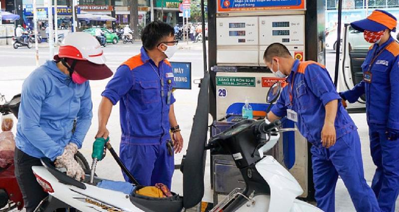 CPI tháng 8 tăng theo giá xăng dầu.