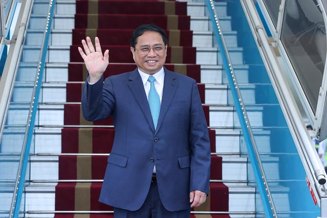 Thủ tướng Phạm Minh Chính lên đường dự Hội nghị Cấp cao ASEAN lần thứ 43 và các hội nghị cấp cao liên quan tại Jakarta, Indonesia - Ảnh: VGP/Nhật Bắc.