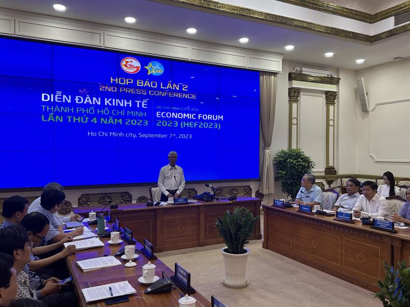 Phó Chủ tịch UBND TP.HCM Võ Văn Hoan chủ trì họp báo thông tin về Diễn đàn Kinh tế TP.HCM lần thứ 4 năm 2023 (HEF 2023).