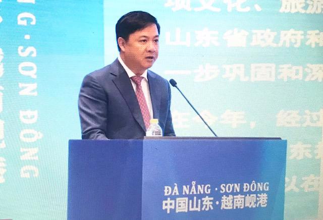 Mr. Luong Nguyen Minh Triet, Permanent Deputy Secretary of the Da Nang City Party Committee and Chairman of the City People’s Council addressing the conference.