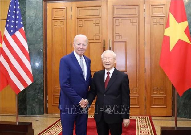 Party General Secretary Nguyen Phu Trong (R) and President Joseph Biden (Photo: VNA)