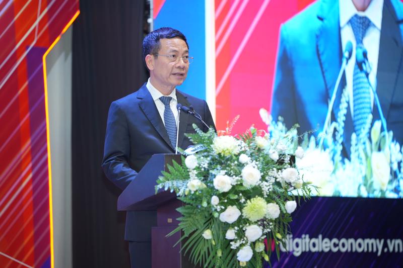 Bộ trưởng Nguyễn Mạnh Hùng: chuyển đổi số, phát triển kinh tế số là một chặng đường dài, là ứng dụng nhiều hơn là nghiên cứu.