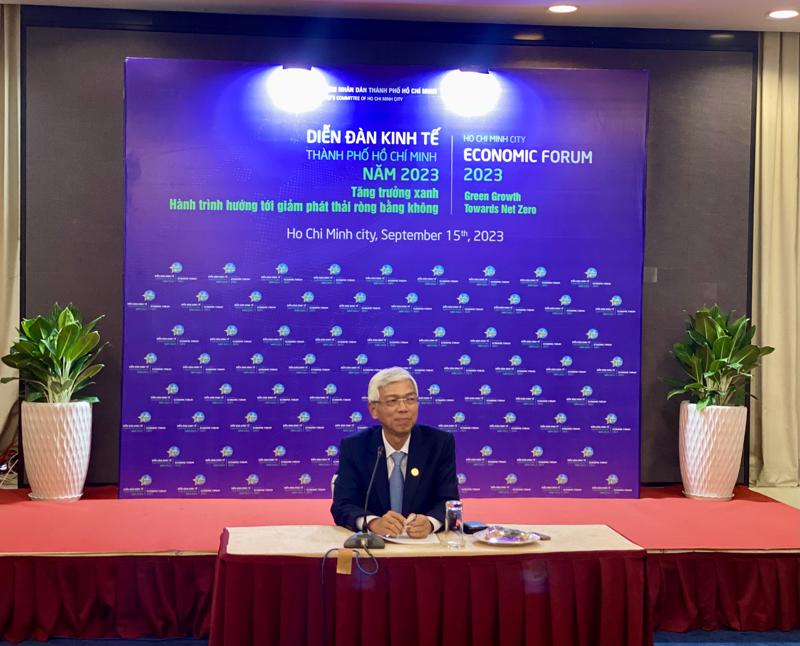  Phó chủ tịch UBND TP.HCM Võ Văn Hoan phát biểu tại buổi họp báo kết luận Diễn đàn Kinh tế TP.HCM diễn ra vào chiều ngày 15/09.