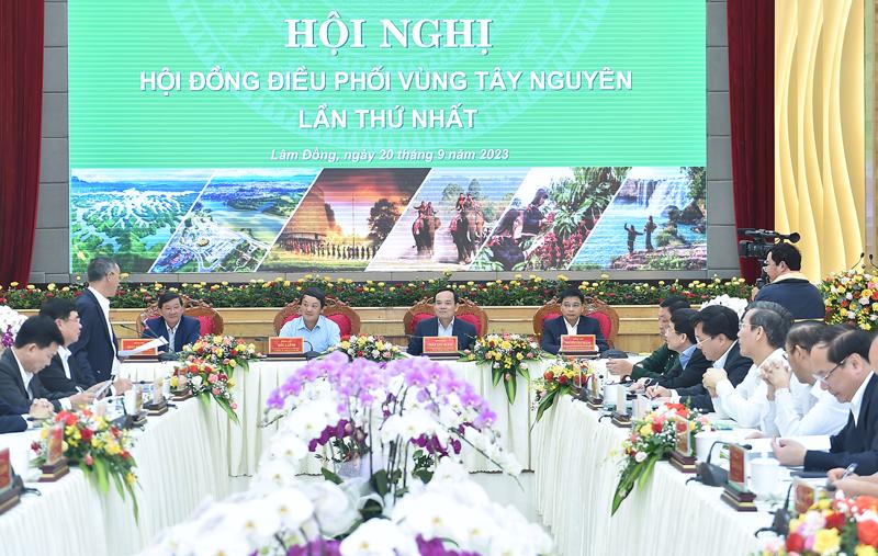 Phó Thủ tướng Trần Lưu Quang chủ trì Hội nghị Hội đồng điều phối vùng Tây Nguyên lần thứ nhất. Ảnh: VGP.