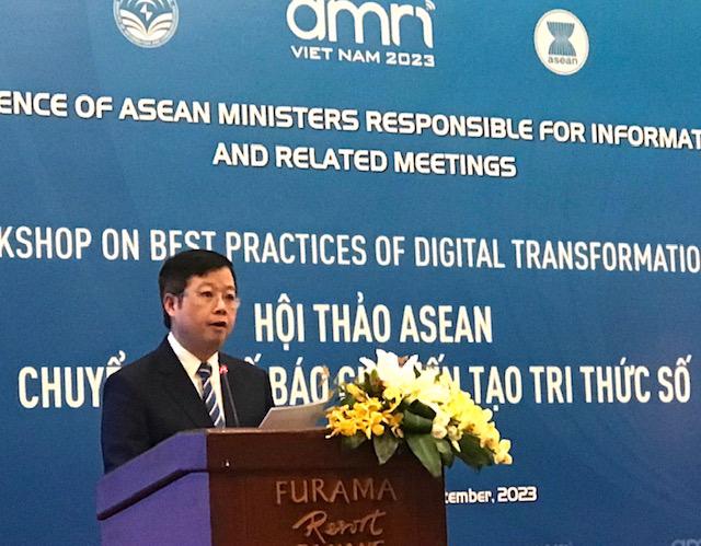 Thứ trưởng Bộ Thông tin và Truyền thông Nguyễn Thanh Lâm phát biểu khai mạc Hội thảo ASEAN về Chuyển đổi số báo chí Kiến tạo tri thức số - Ảnh Ngô Anh Văn.