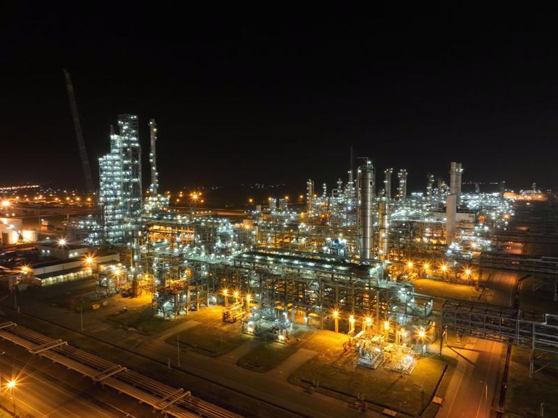 Nghi Son Oil Refinery in Thanh Hoa province. 