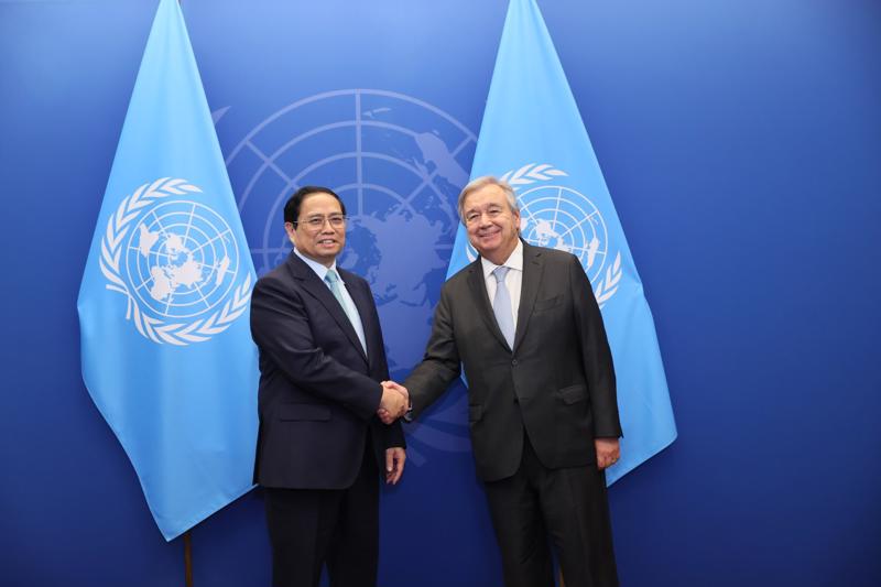 Thủ tướng Phạm Minh Chính gặp Tổng Thư ký Liên Hợp Quốc Antonio Guterres tại Trụ sở Liên Hợp Quốc - Ảnh: VGP.
