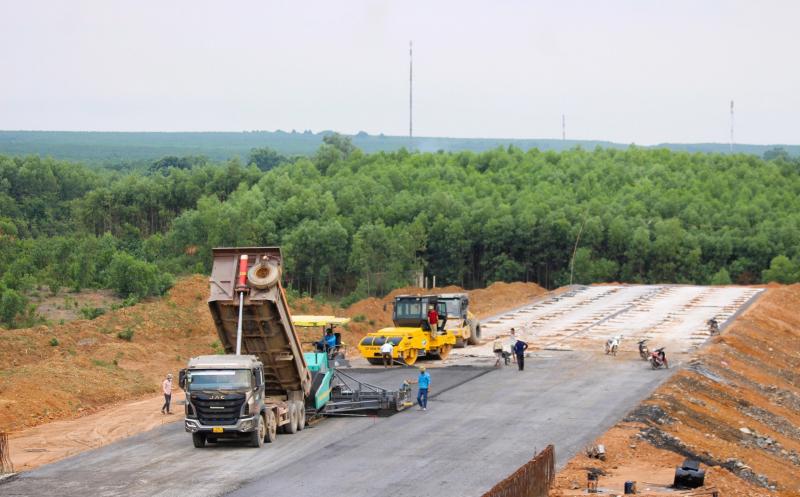 Cao tốc Vạn Ninh - Cam Lộ qua địa bàn tỉnh Quảng Trị có chiều dài tuyến 32,53km.