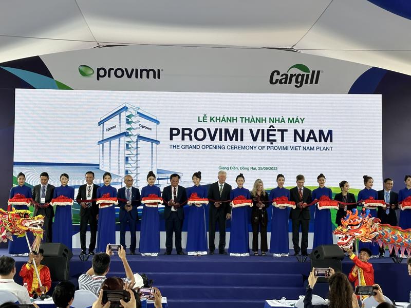 Khánh thành nhà máy sản xuất sản phẩm dinh dưỡng vật nuôi Provimi Premix 28 triệu USD sáng 25/9 tại Đồng Nai.