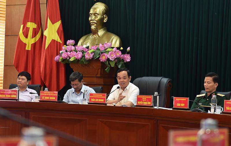 Phó Thủ tướng Trần Lưu Quang làm việc với các địa phương: Quảng Ninh, Hải Phòng và Hải Dương về tình hình sản xuất kinh doanh, chống buôn lậu - Ảnh: VGP