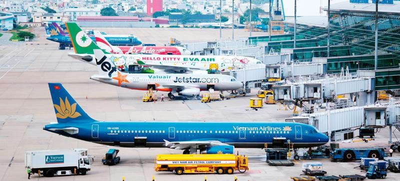 Lượng khách quốc tế tới Việt Nam bằng đường hàng không tiếp tục tăng mạnh. Ảnh minh họa.