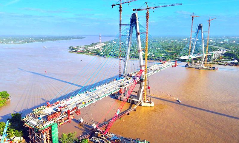 Cầu Mỹ Thuận 2 sẽ hợp long vào cuối tháng 10/2023 - Ảnh: AB