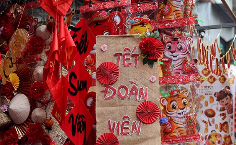Vietnamese New Year Decorations – Mama Snow Cooks and More