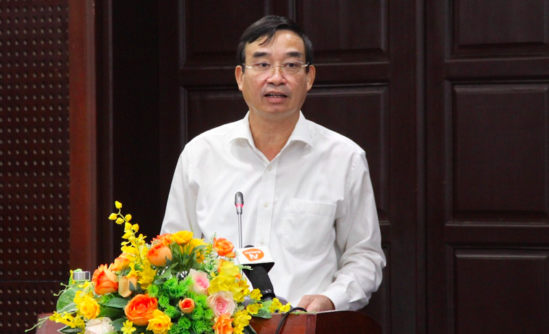Chủ tịch UBND TP. Lê Trung Chinh phát biểu khai mạc Hội thảo “Phát triển nguồn nhân lực phục vụ ngành công nghiệp vi mạch bán dẫn, vấn đề đặt ra với thành phố Đà Nẵng”.