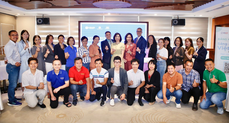Các doanh nghiệp tham gia Chương trình đào tạo thúc đẩy kinh doanh bền vững trong khuôn khổ Sáng kiến ESG Việt Nam 2023. 