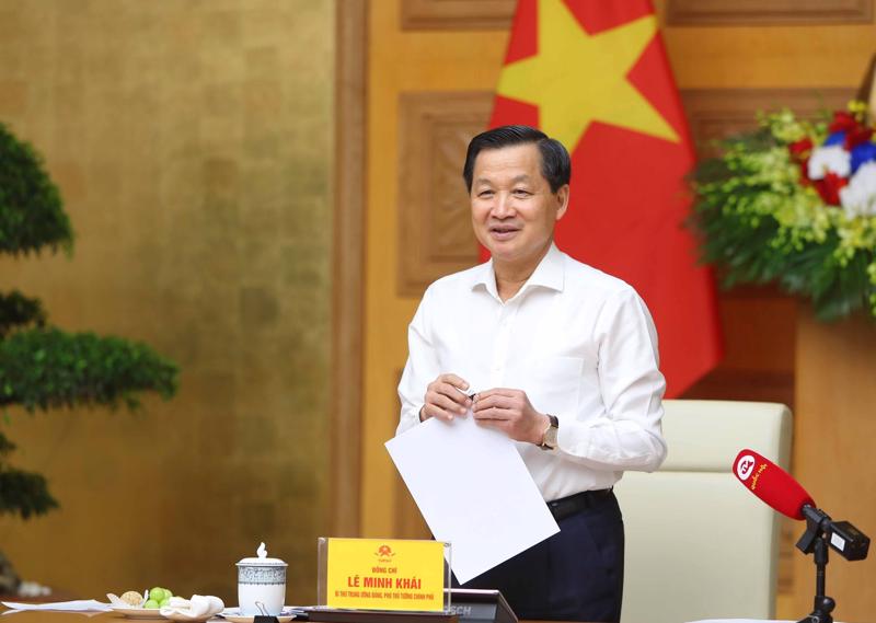 Deputy Prime Minister Le Minh Khai at the October 18 conference. (Photo: VGP)