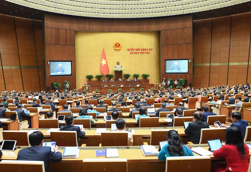 Quốc hội nghe Báo cáo tổng hợp ý kiến, kiến nghị của cử tri và Nhân dân gửi đến Kỳ họp, sáng 23/10. Ảnh - Quochoi.vn.