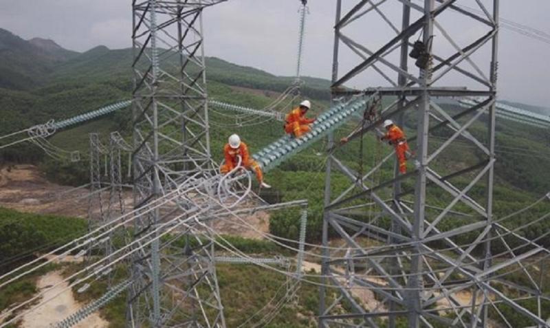 Các dự án đường dây 500 kV mạch 3 từ Quảng Trạch (Quảng Bình) đến Phố Nối (Hưng Yên) đang chậm tiến độ.