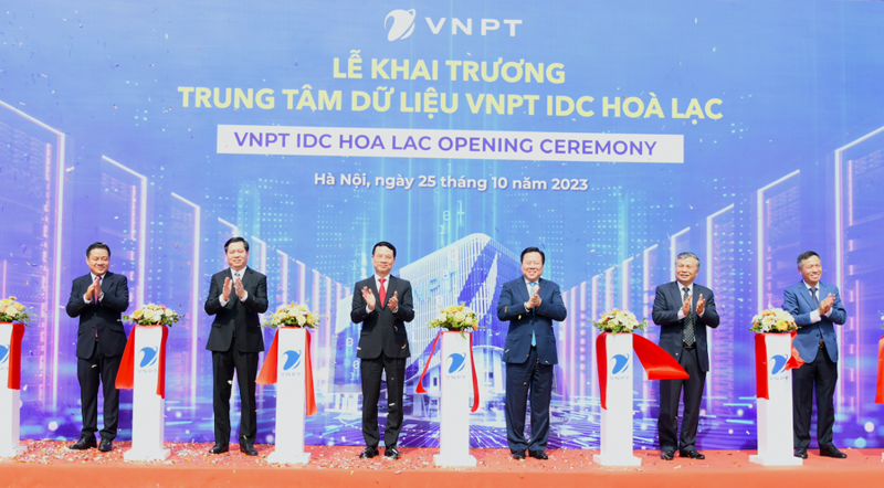 The opening ceremony for IDC Hoa Lac on October 25.