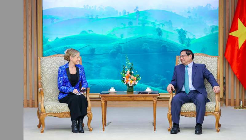 Thủ tướng Phạm Minh Chính tiếp bà Susan Pointer, Phó Chủ tịch Chính sách công quốc tế của Tập đoàn Amazon (Hoa Kỳ) đang thăm, làm việc tại Việt Nam - Ảnh: VGP.