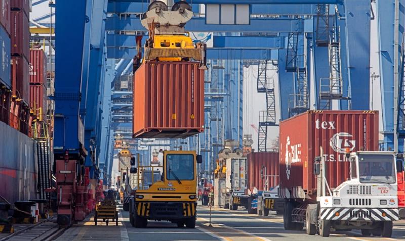 Xuất khẩu hàng hóa đã lấy lại nhịp tăng trưởng trong tháng 10/2023.