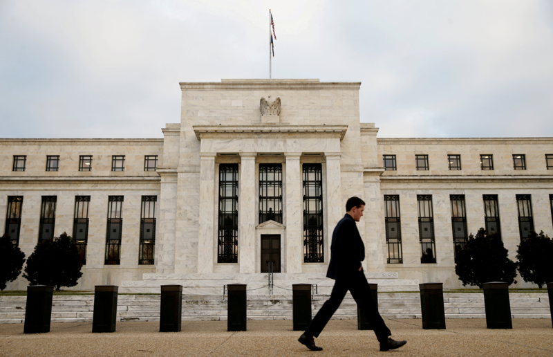 Bên ngoài trụ sở Fed ở Washington DC - Ảnh: Reuters.