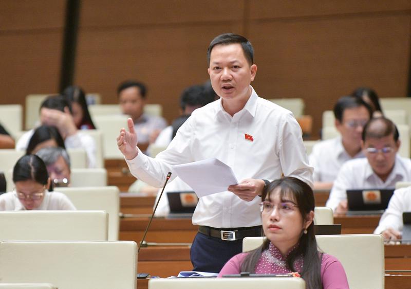 Đại biểu Trịnh Xuân An đề nghị cần làm rõ hành vi cấm, thao túng, làm giá đối với thị trường bất động sản.
