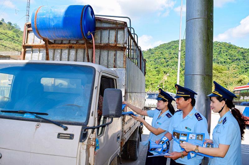 Hải quan Quảng Ninh tuyên truyền pháp luật cho doanh nghiệp 