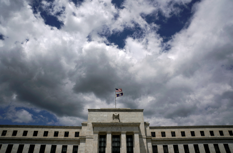 Bên ngoài trụ sở Fed ở Washington DC - Ảnh: Reuters.