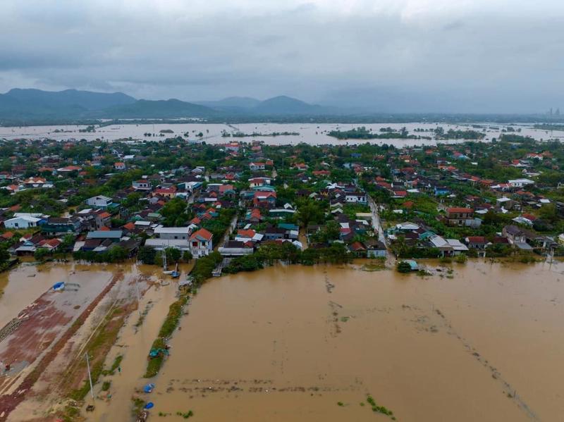 Mưa lũ những ngày qua gây thiệt hại nặng nề cho tỉnh Thừa Thiên Huế