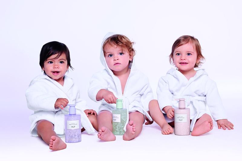 Dior mới cho ra mắt dòng mỹ phẩm chăm sóc da cho trẻ sơ sinh. 