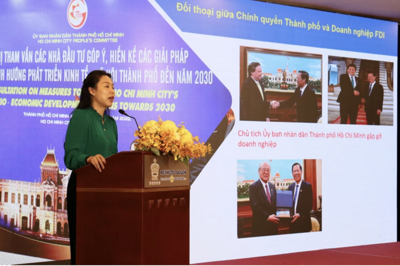 Deputy Director of the Ho Chi Minh City Investment and Trade Promotion Center Ho Thi Quyen speaking at the Forum.