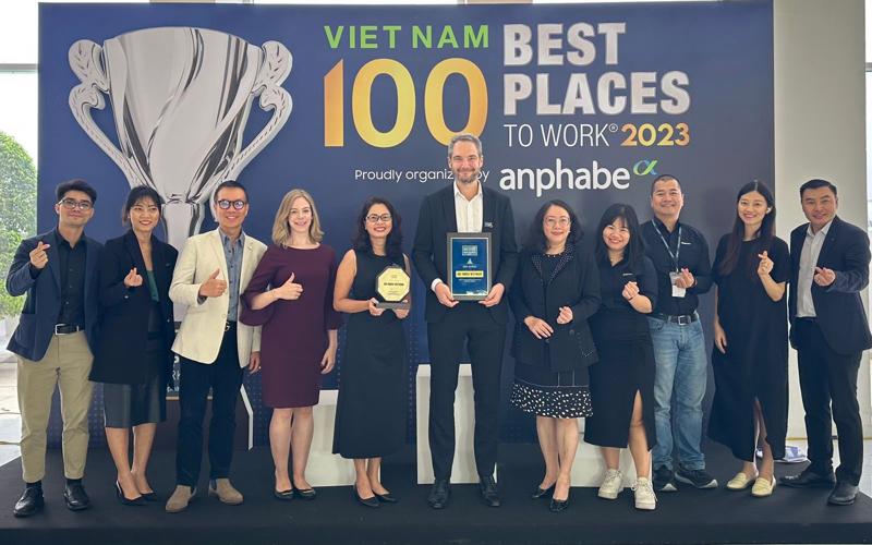 AB InBev Vietnam representatives at the Vietnam Best Places to Work Summit 2023.