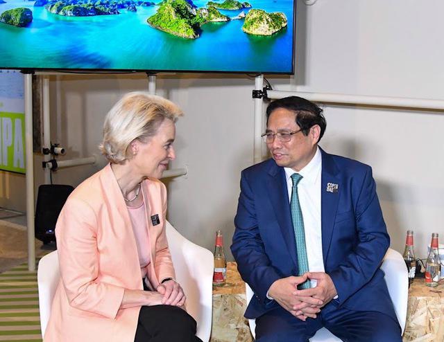 Prime Minister Pham Minh Chinh and EC President Ursula Von Der Leyen in Dubai on December 1. (Photo: VGP)