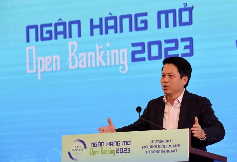 Deputy Governor of the State Bank of Vietnam Pham Tien Dung speaking at the conference. 
