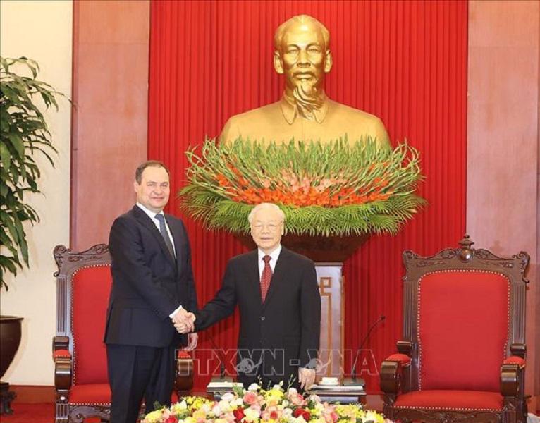 Bí thư Nguyễn Phú Trọng tiếp Thủ tướng Belarus Roman Golovchenko nhân chuyến thăm chính thức Việt Nam. Ảnh: TTXVN.