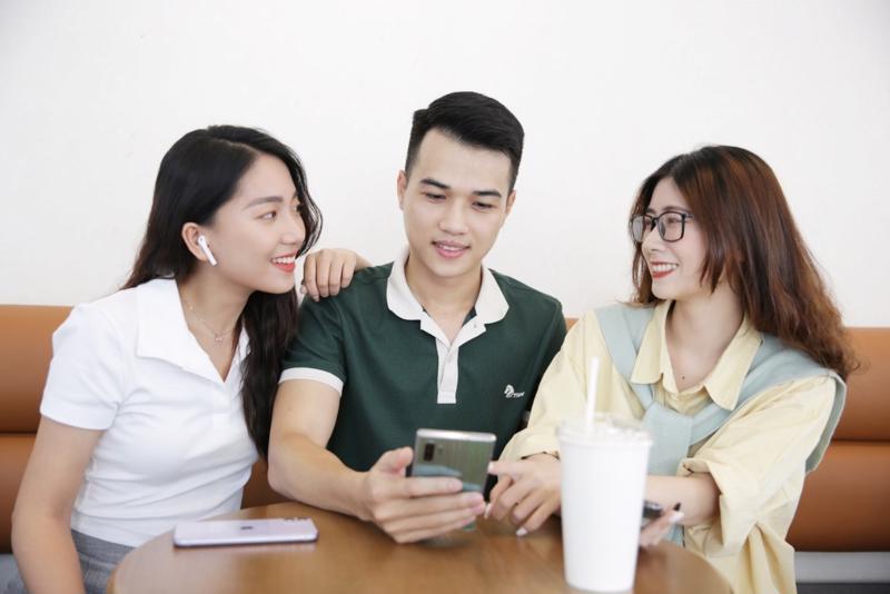 Người dùng tích cực chia sẻ ưu đãi về chương trình trên VietinBank iPay Mobile.