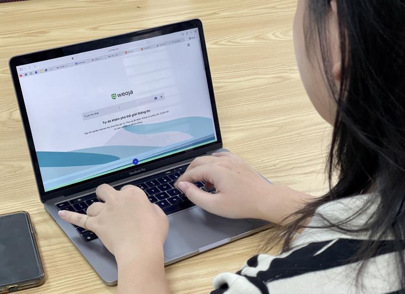 Weoja là nền tảng tìm kiếm được phát triển bởi đội ngũ kỹ sư người Việt, tôn trọng tối đa quyền riêng tư và dữ liệu của người dùng
