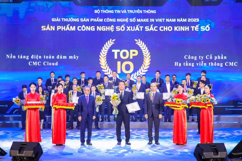 Nền tảng điện toán đám mây CMC Cloud được vinh danh trong Top 10 “Sản phẩm công nghệ số Make in Vietnam” năm 2023, hạng mục Kinh tế số.