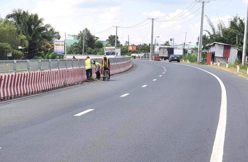 The bypass of National Highway No. 1 in Ca Mau province. 