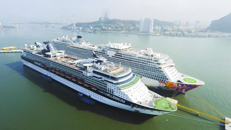 Cruises bring large numbers of foreign tourists to Quang Ninh. 