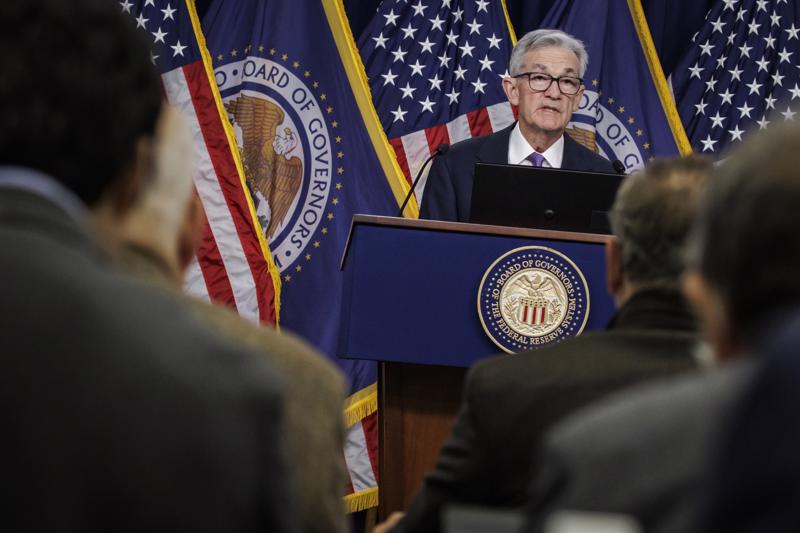 Chủ tịch Fed Jerome Powell tại họp báo sau cuộc họp chính sách tiền tệ của Fed hôm 13/12 - Ảnh: Bloomberg.