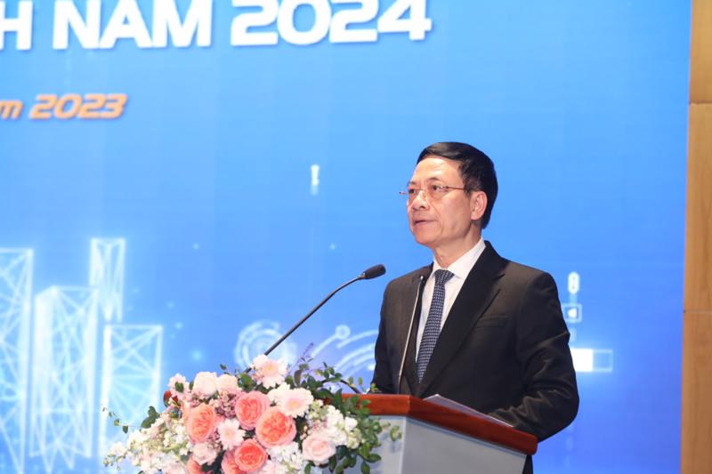 Bộ trưởng Nguyễn Mạnh Hùng phát biểu chỉ đạo tại hội nghị.