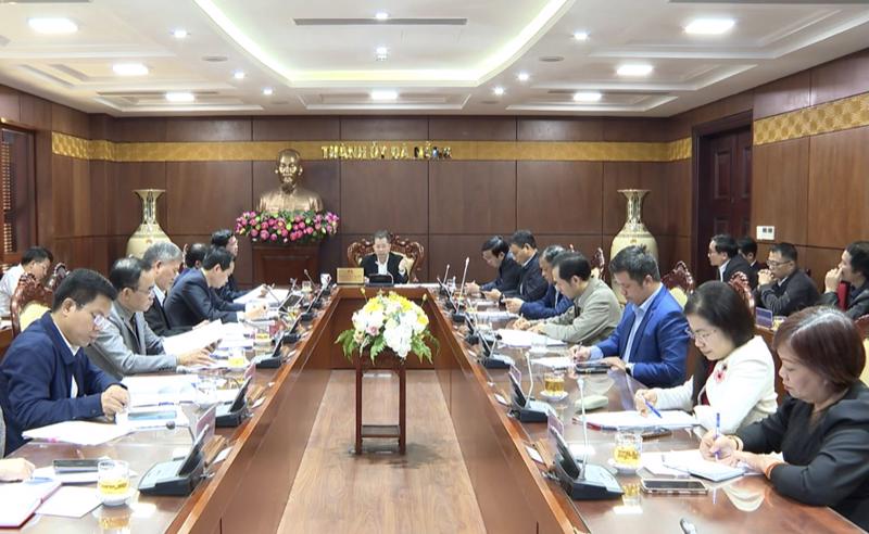 Bí thư Thành ủy Đà Nẵng Nguyễn Văn Quảng chủ trì cuộc họp